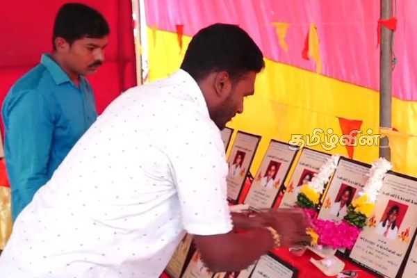 19 ஆண்டுகள் கடந்தும் கிடைக்காத நீதி! செஞ்சோலை வளாகத்தில் உயிரிழந்த உறவுகளுக்கு அஞ்சலி | Mullaitivu Sencholai Complex Deaths Tribute