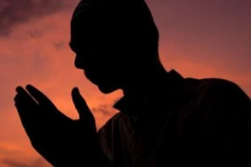 දින 40ක කාලයක් උපවාස කිරිමට ගිය දේවගැතිවරයෙකුට අත් වූ ඉරණම.