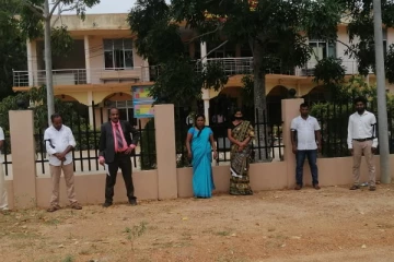 அம்பாறை - நாவிதன்வெளி பிரதேசசபை தவிசாளருக்கு எதிராக ஆர்ப்பாட்டம்