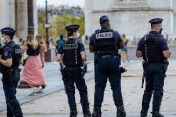 பிரான்சில் காவல்துறையிடம் தப்பிய இருவர் கைது