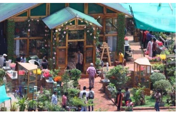 மீண்டும் இணையத்தில் கசிந்த தளபதி 66 புகைப்படம், அதிர்ச்சியில் ரசிகர்கள்.. | Thalapathy 66 Movie Set Pictures