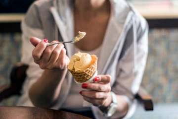 இரவு நேரத்தில் இந்த 5 உணவுகளை சாப்பிடுவது ஆபததை ஏற்படுத்துமாம்! உஷார்