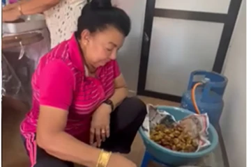 சித்திரைப் புத்தாண்டிற்கு பணியாரம் சுடும் மகிந்தவின் மனைவி (Video)
