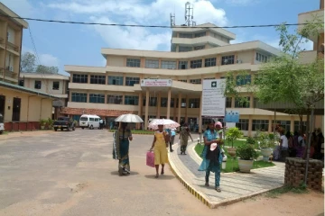 வவுனியாவில் கரடி தாக்கி பொலிஸ் உத்தியோகத்தர் படுகாயம்