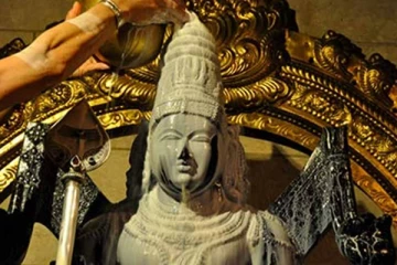 கடன் சுமையை தீர்க்க உதவும் முருகன் பரிகாரம்