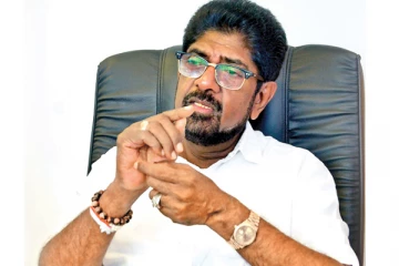 "PAD-MAN"..සනීපාරක්ෂක තුවා සම්බන්ධයෙන් සෞඛ්ය ඇමතිගෙන් නවතම වැඩක් - මිලත් වෙනස් වන ලකුණු..