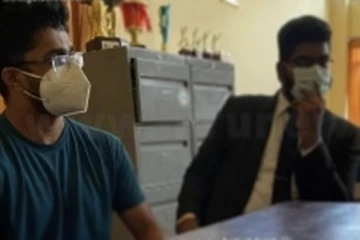 බුකිය කැළඹෙන පෝස්ට් දැමූ සරසවි සිසුවාට අවසානයේ අත්වූ ඉරණම මෙන්න..