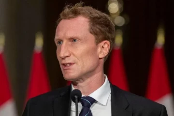 சர்வதேச மாணவர்களை மீண்டும் குறிவைக்கும் கனடா: எண்ணிக்கையைக் கட்டுப்படுத்த திட்டம்