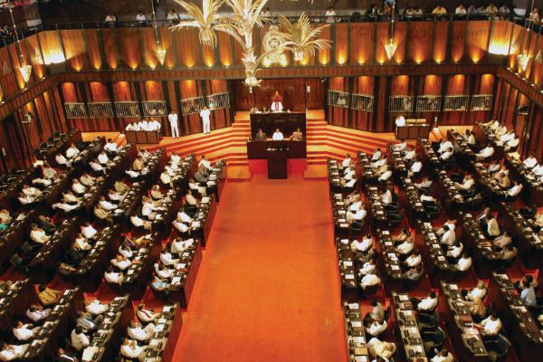 நாடாளுமன்ற பெண் ஊழியர் ஒருவர் தொடர்பில் வெளியான தகவல் | Sri Lanka Parliament Issue