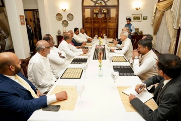 இந்தியா விரும்பும் ஜனாதிபதியை ஆட்சியில் அமர்த்த துடிக்கும் தமிழ்த் தலைமைகள்