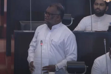 “கறுப்புச் சந்தையில் ஆயுதங்களை கொள்வனவு செய்ததை பெருமையாக கூறும் பசில்”