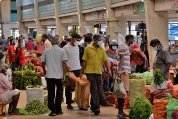මැනිං වෙළෙඳපොලේ ගැටළු වලට ඇමති ප්‍රසන්නගෙන් විසඳුම්.