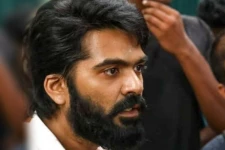 இருமுடி கட்டிக்கொண்டு சபரிமலைக்கு புறப்பட்ட STR, இணையத்தில் வேகமாக பரவும் புகைப்படம் இதோ..