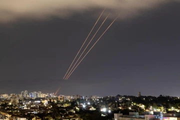 ஈரான் பயங்கர தாக்குதல்; எச்சரிக்கை விடுத்த இஸ்ரேல் - உற்றுநோக்கிய உலக நாடுகள்!