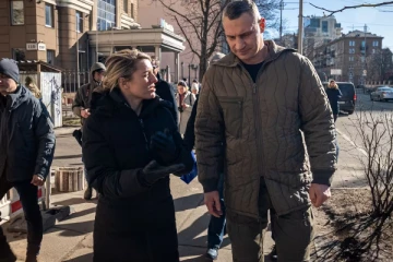 கனடாவின் இரண்டு நிறுவனங்கள் மீது அமெரிக்கா தடை விதிப்பு