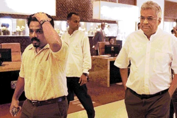 අනුර දිසානායක රට භාර දෙන්න සූදානම් බව අගමැති කියයි..ජනපතිට පාර්ලිමේන්තුවේදී හූ කියයි..(VIDEO)