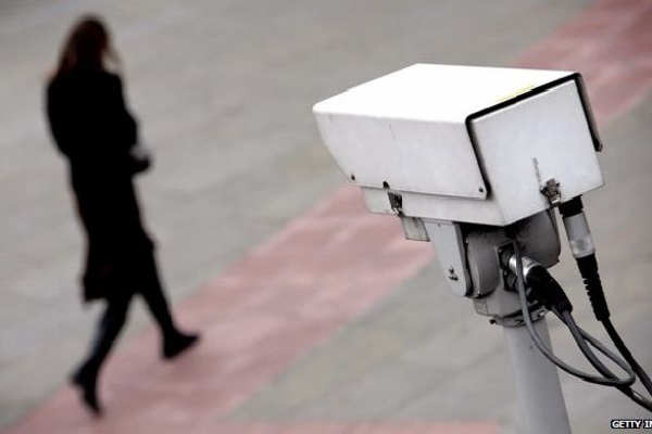 இங்கிலாந்தில் அகற்றப்படுகின்றன சீன கண்காணிப்பு கமராக்கள் | Remove Chinese Cameras At Key Locations In Uk