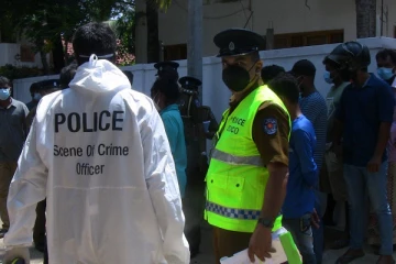 இரத்தம் கசிந்த நிலையில் பெண் ஒருவரின் சடலம் ; நடந்தது என்ன?