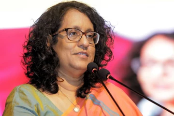 தமிழ் புலம் பெயர் அமைப்புக்களின் இடைத்தரகர் பிரதமர்; பெரமுனவின் முன்னாள் எம்பி சினம்