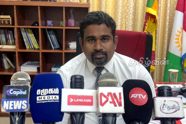 பிரச்சினைகள் இருந்தால் பிரதேச செயலகத்தினை தொடர்பு கொள்ளுங்கள் : விடுக்கப்பட்ட அறிவிப்பு | Any Problems Please Contact Divisional Secretariat பிரச்சினைகள் இருந்தால் பிரதேச செயலகத்தினை தொடர்பு கொள்ளுங்கள் : விடுக்கப்பட்ட அறிவிப்பு | Any Problems Please Contact Divisional Secretariat