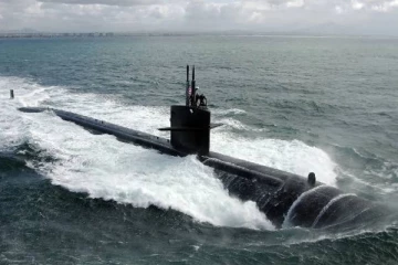 அணுசக்தியால் இயங்கும் நீர்மூழ்கிக் கப்பலை உருவாக்கும் பிரபல நாடு!