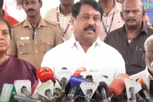 ஒரு கவுன்சிலர் கூட இல்ல; பணத்தை வைத்து விளையாடும் விஜய் - விளாசிய நயினார்! | No Councilor In Tvk Vijay Plan Money Says Nainar ஒரு கவுன்சிலர் கூட இல்ல; பணத்தை வைத்து விளையாடும் விஜய் - விளாசிய நயினார்! | No Councilor In Tvk Vijay Plan Money Says Nainar