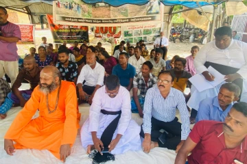 மயிலத்தமடு பண்ணையாளர்களின் அமையதியான முறையிலான போராட்டம்