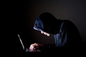 காண்ட்ராக்ட் கில்லர்... பிரான்சில் இணையத்தில் உலாவரும் ஒரு மோசடி: எச்சரிக்கை