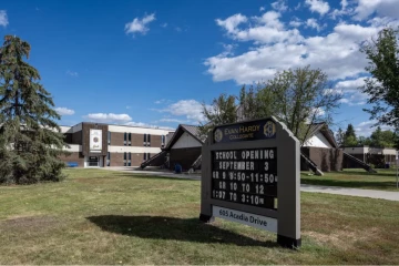 கனடாவில் சக மாணவி மீது தீ வைத்த சிறுமிக்கு 3 ஆண்டுகள் சிறை!