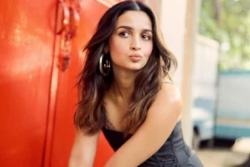 தனது 32வது பிறந்தநாளை கொண்டாடிய ஆலியா பட் கூல் போட்டோஸ்