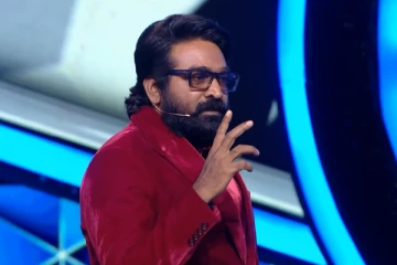 பைனலில் ஒரு போட்டியாளரை மட்டும் அசிங்கப்படுத்திய விஜய் சேதுபதி! கொந்தளித்த சனம் ஷெட்டி