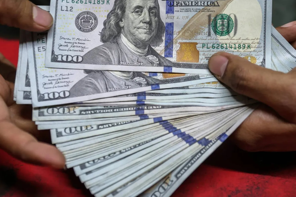 அமெரிக்க டொலர் ஒன்றின் விற்பனை விலை 338 ஐ தாண்டியது | One Us Dollar Has Crossed 338 Rs Srilanka அமெரிக்க டொலர் ஒன்றின் விற்பனை விலை 338 ஐ தாண்டியது | One Us Dollar Has Crossed 338 Rs Srilanka