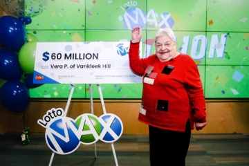 கனடாவில் 83 வயது மூதாட்டி வென்றெடுத்த மாபெரும் பரிசுத் தொகை! எவ்வளவு தெரியுமா?