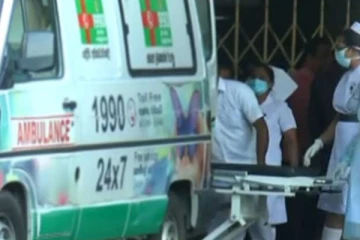 ஆற்றுக்குள் விழுந்த கெப் வாகனம் ; இருவர் பலி