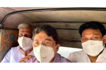 ஆட்டோவில் பயணம் செய்த அமைச்சர்கள் காரணம் என்ன?