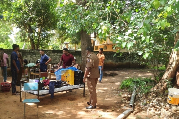 மூட்டை முடிச்சுகளுடன் வெளியேறிய கோப்பாய் பொலிஸார்; 7 வீடுகள் உரிமையாளர்களிடம் ஒப்படைப்பு | Kopay Police Station Demolished Handed Over Owners