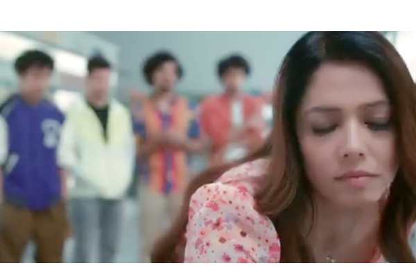 பெண்களை மிகவும் கொச்சைப்படுத்திய விளம்பர வீடியோ - இந்திய அளவில் வலுக்கும் கண்டனங்கள் | Viral Video India