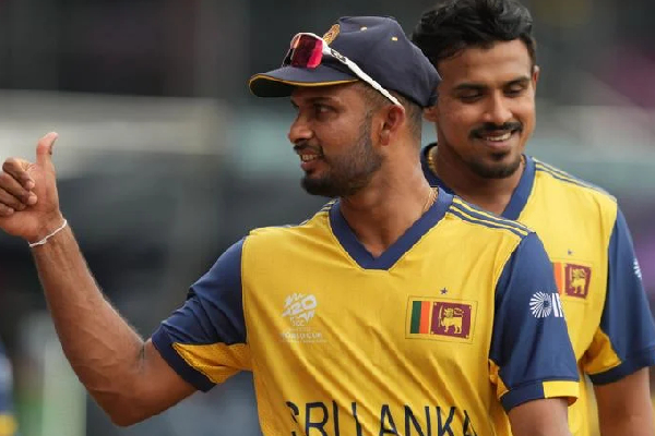 கேள்விக்குறியில் இலங்கை - இந்திய அணிகளின் அரையிறுதி கனவு | India Sri Lanka Badly Super 8 Campaign Begins