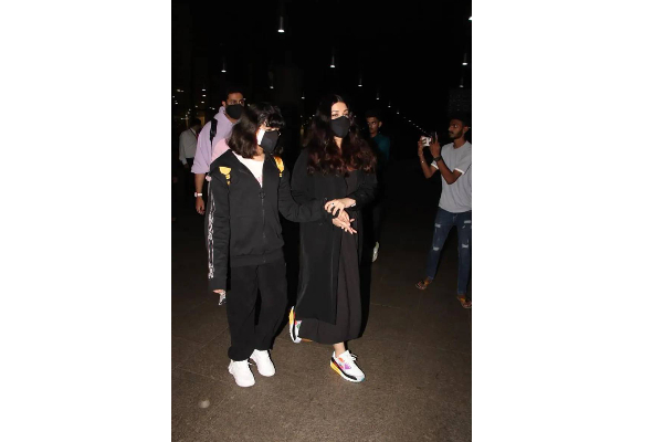 48 வயதில் நடிகை ஐஸ்வர்யா ராய் மீண்டும் கர்ப்பமா? இணையத்தில் வைரலாகும் வீடியோ | Aishwarya Rai Pregnant Again Viral Video