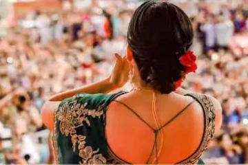 3 படம் தான் 3000 கோடி வசூல்!! பாக்ஸ் ஆபிஸ் குயினாக மாறிய நடிகை..