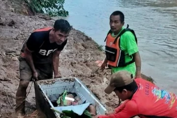 நிலச்சரிவால் பிரிட்ஜ்க்குள் தஞ்சமடைந்த சிறுவன் - கடைசியில் நிகழ்ந்த எதிர்பாராத சம்பவம்