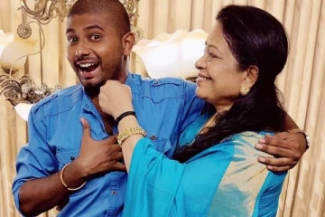 பாண்டியன் ஸ்டோர்ஸ் கண்ணனின் நிஜ அம்மாவை பார்த்துள்ளீர்களா?- அவரே பதிவிட்ட அழகிய போட்டோ