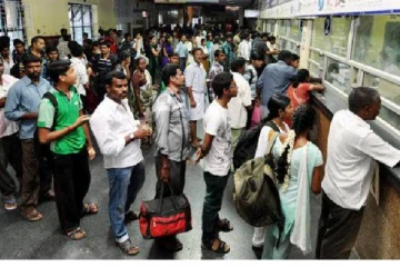 ஊரடங்கு சமயத்தில் ரயில் முன்பதிவு மையங்கள் இயங்காது