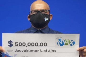 கனடாவில் 3 குழந்தைகளுக்கு தந்தையான தமிழருக்கு அடித்த பெரிய அதிர்ஷ்டம்! மகிழ்ச்சியில் திக்குமுக்காடிய மனைவி