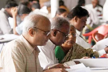 தொழிலுக்கான ஓய்வூதிய வயதை நீடித்தால் போராட்டம்