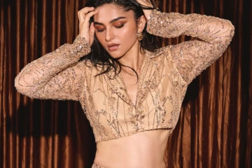 நடிகை கயாடு லோஹர் செம ஹாட் போட்டோஷூட்