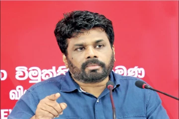 நாட்டை விட்டு வெளியேறிய 500க்கும் மேற்பட்ட வங்கி முகாமையாளர்கள்