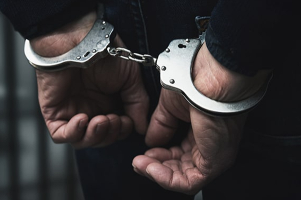 வவுனியாவில் போக்குவரத்து காவல்துறையினர் மீது மோதிய லொறியின் சாரதி கைது! | Lorry Driver Hitting Traffic Police In Vavuniya வவுனியாவில் போக்குவரத்து காவல்துறையினர் மீது மோதிய லொறியின் சாரதி கைது! | Lorry Driver Hitting Traffic Police In Vavuniya