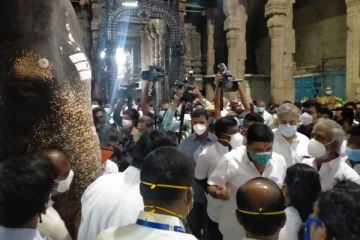 யாராக இருந்தாலும் கோவில் சொத்துகளை அபகரித்தால் நடவடிக்கை - அமைச்சர் எச்சரிக்கை!