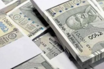 அம்பத்தூர் அருகே ஆவணமின்றி கொண்டு சென்ற காரில் ரூ.3.38லட்சம் பறிமுதல் -பறக்கும் படை அதிகாரிகள் அதிரடி